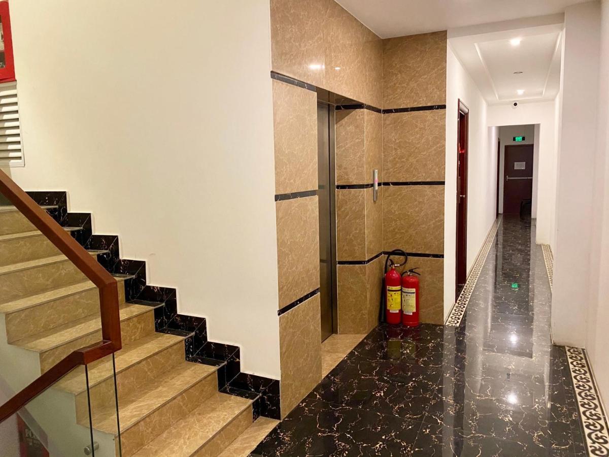 Spring Airport Hotel Хошимин Екстериор снимка