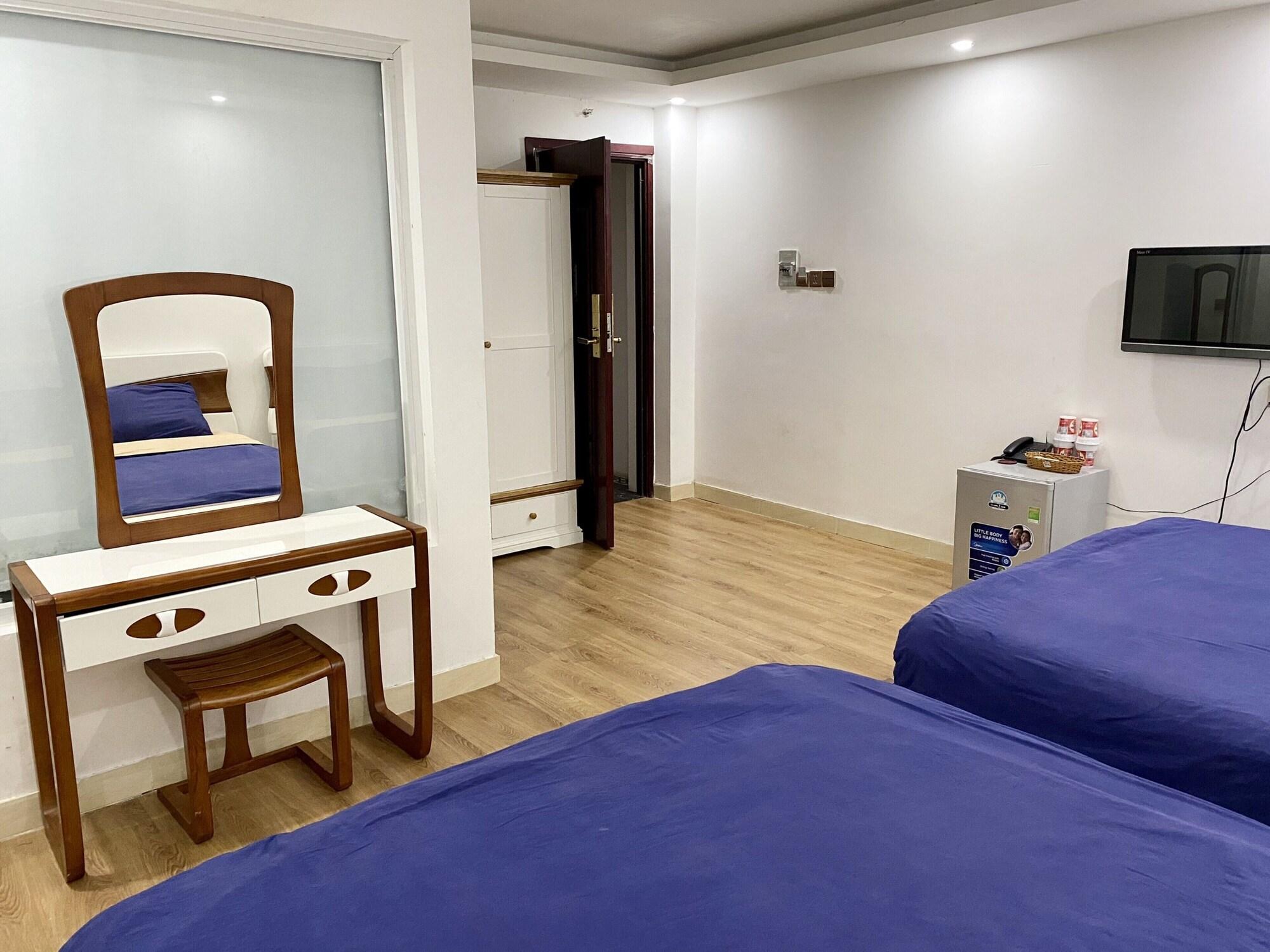 Spring Airport Hotel Хошимин Екстериор снимка