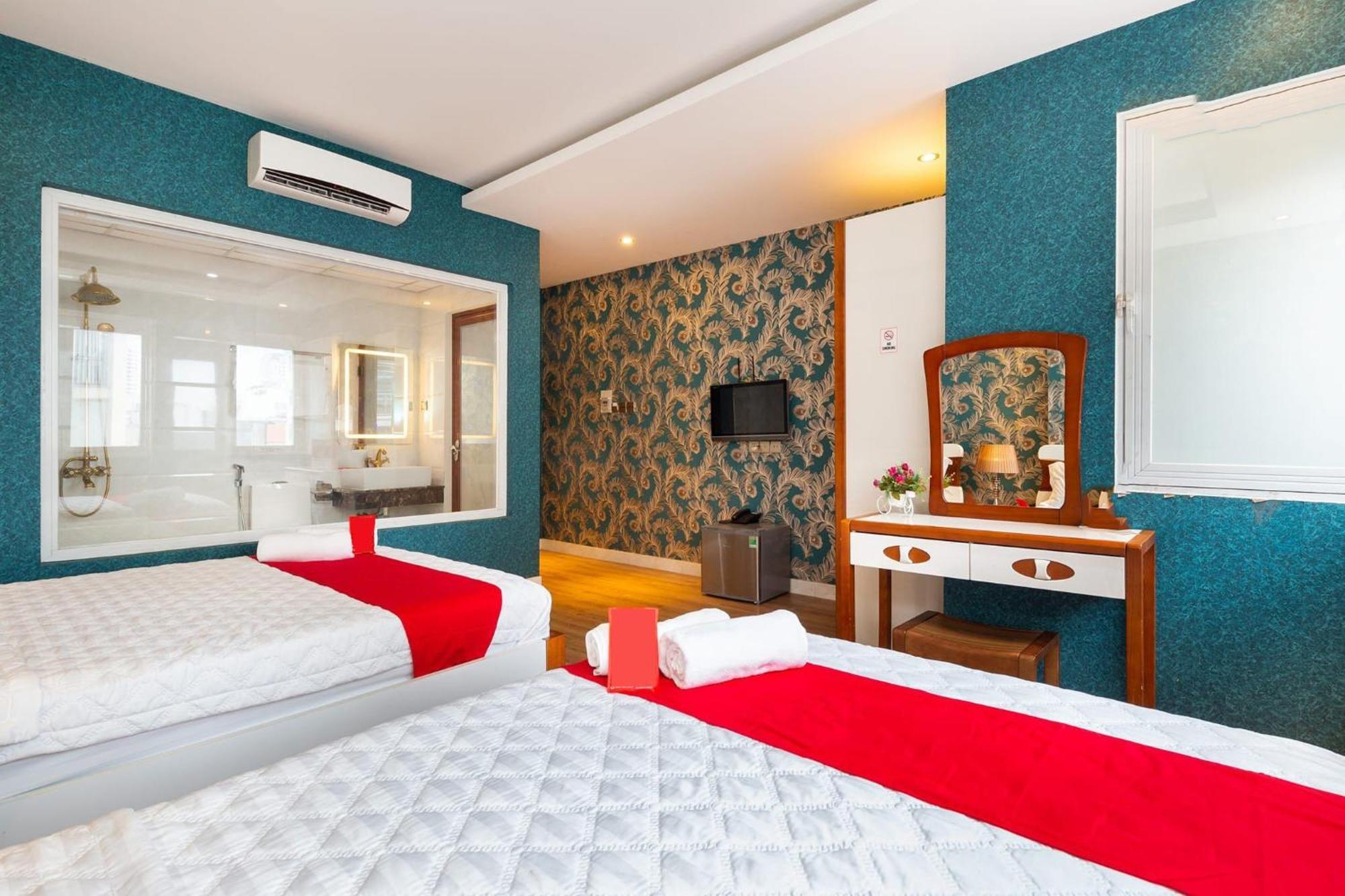 Spring Airport Hotel Хошимин Екстериор снимка