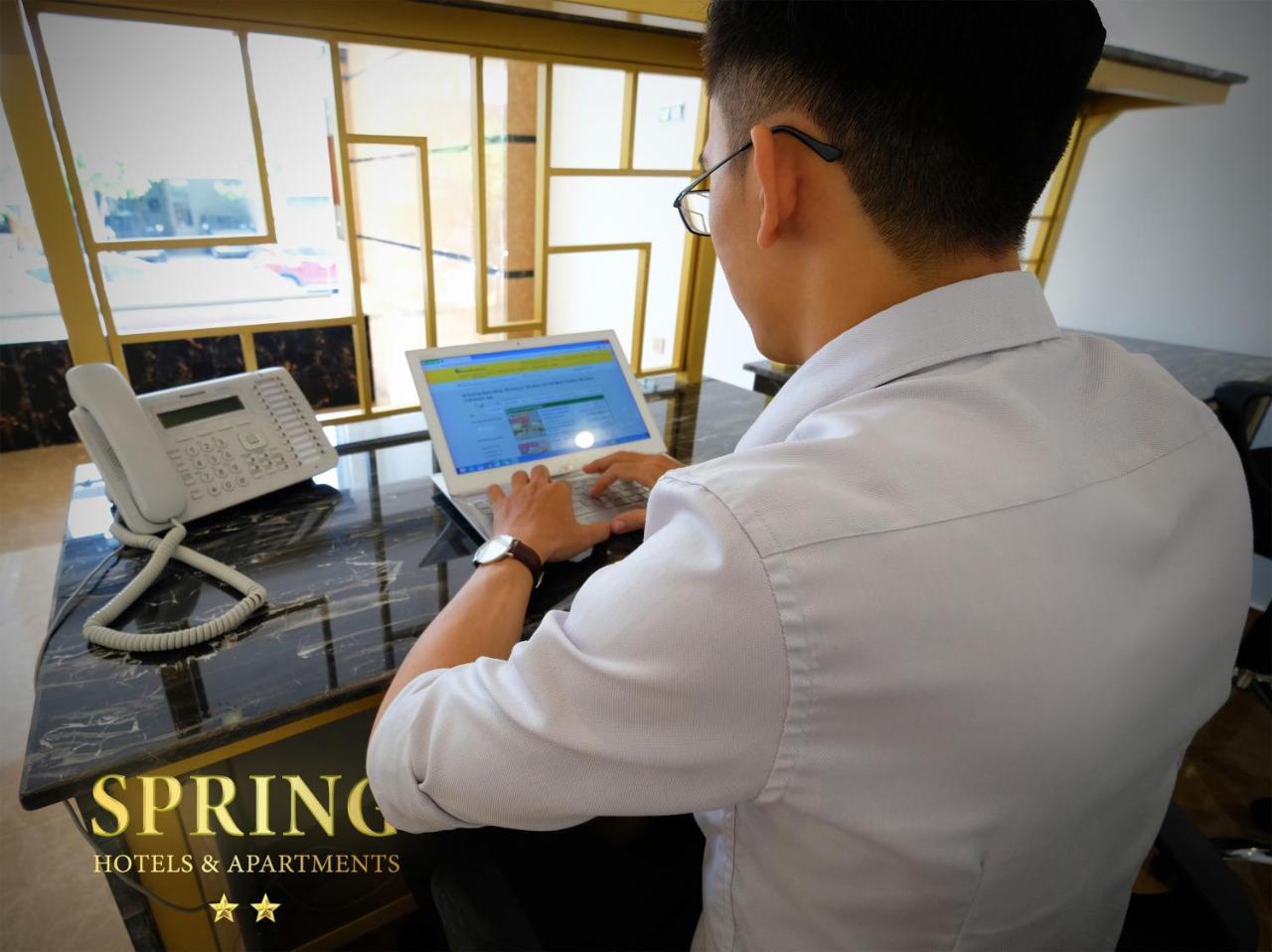 Spring Airport Hotel Хошимин Екстериор снимка